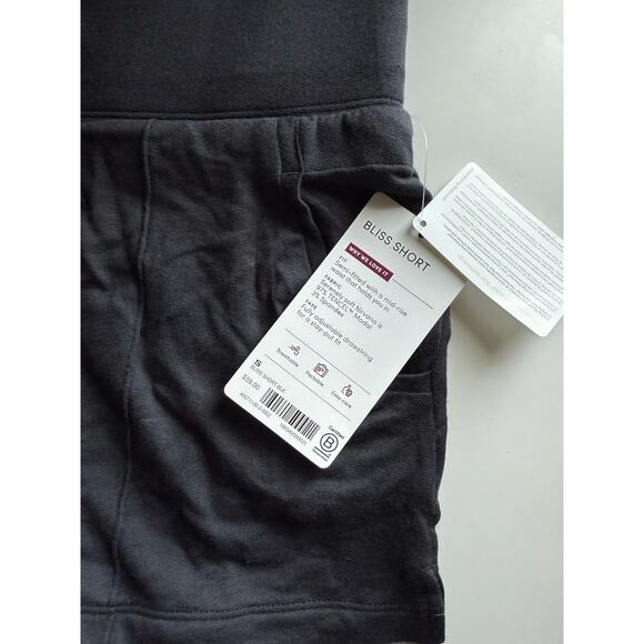 $59 New Athleta Bliss Short - Black - Small - Picture 2 of 6